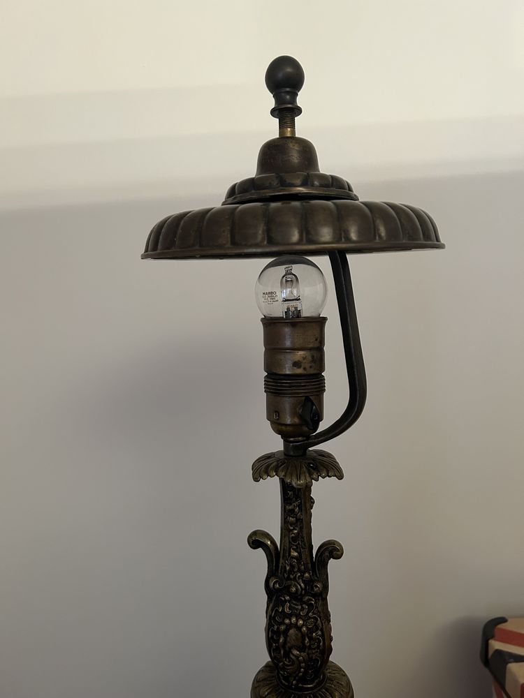 Podstawa lampy stojącej
