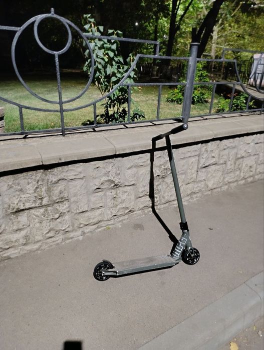 Самокат трюковой