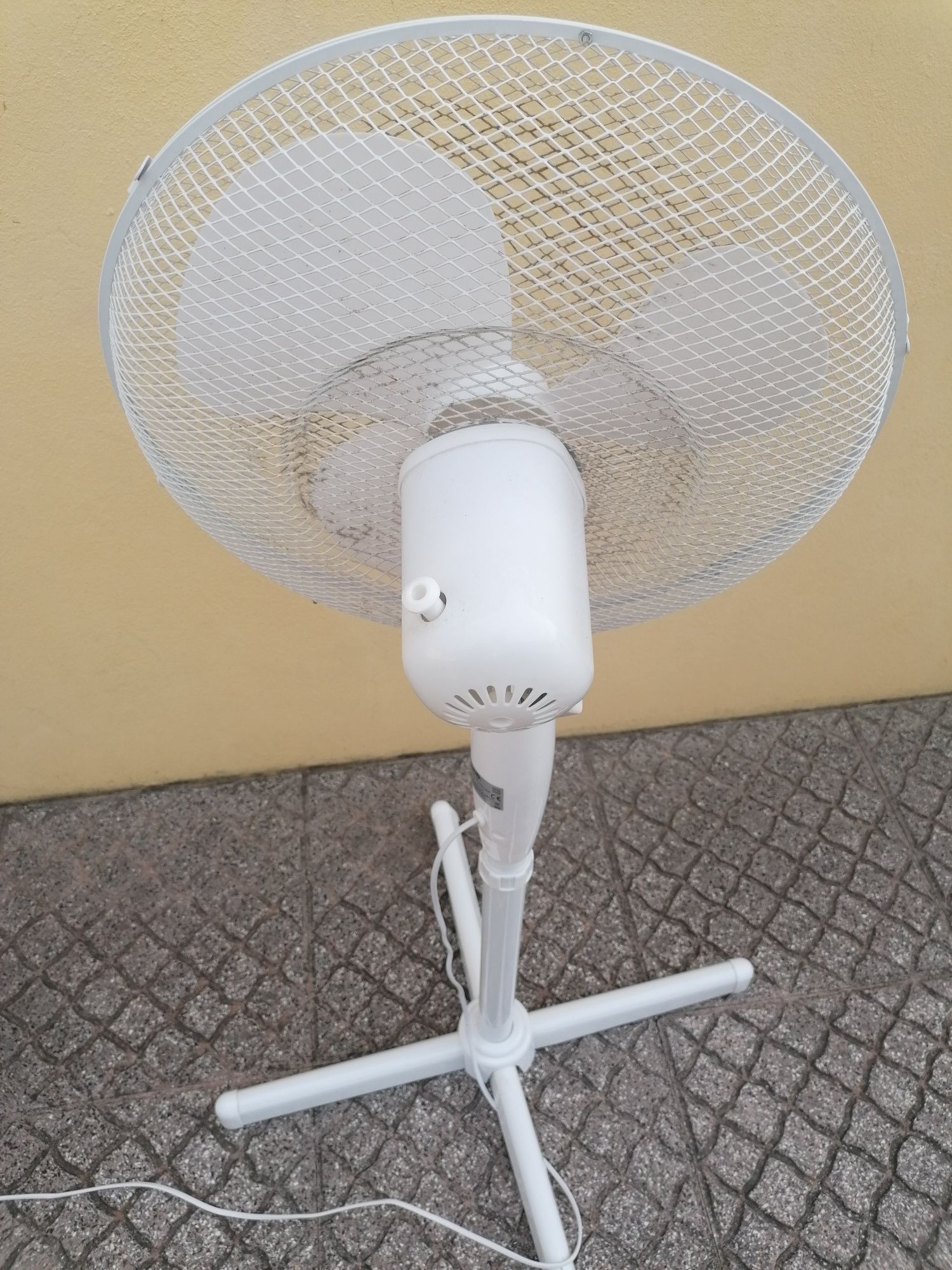 Ventoinha de pé Kunft