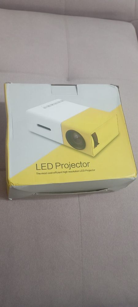 LED Projector- projekcja przednia