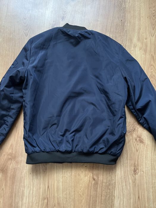 Осінньо-весняна куртка бомбер