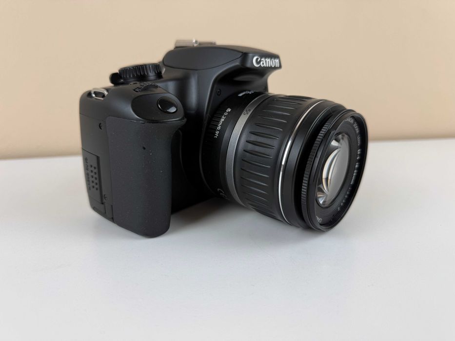 Цифровий фотоапарат/фотокамера Canon EOS1000D + Обʼєктив 18-55 + 8GbSD