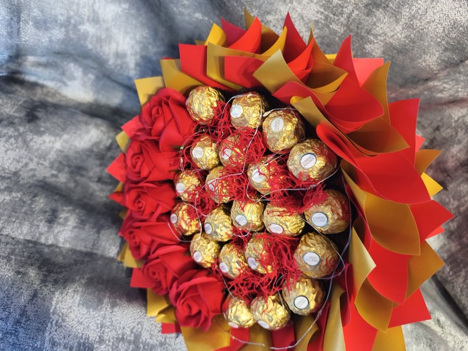 Luksusowy Bukiet z Ferrero Rocher i Mydlanymi Różami Różami