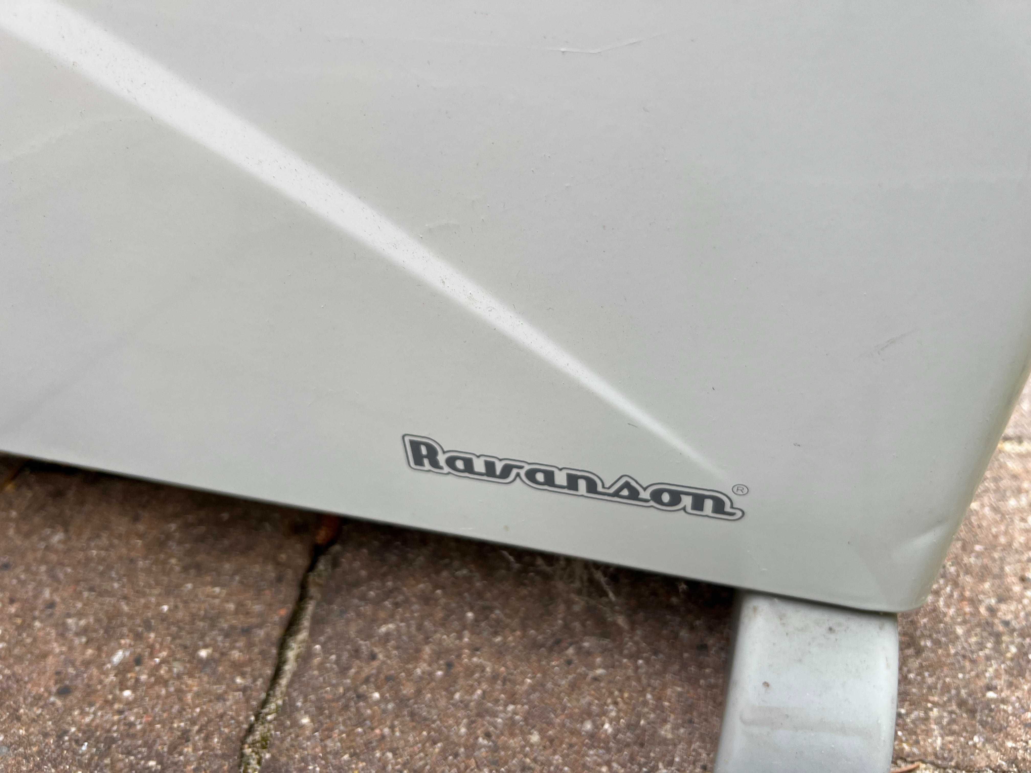 Grzejnik elektryczny Ravanson.