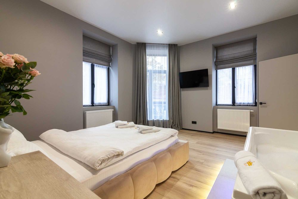 Однокімнатні апартаменти з джакузі, вул.Крехівська 10, центр