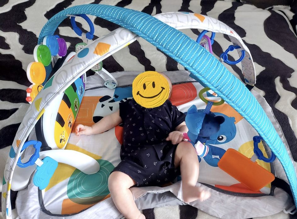 Розвиваючий килимок Baby Einstein "Kickin' Tunes" з яскравими дугами
