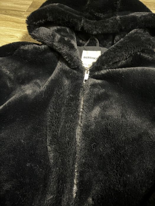 Черная шубка.