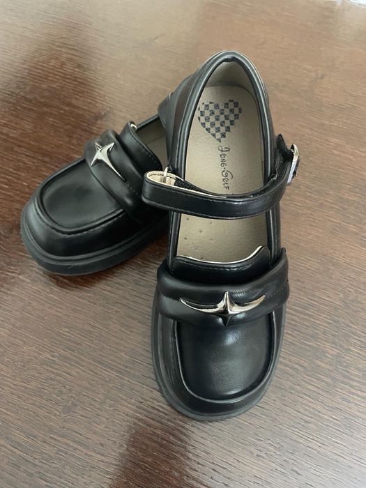 Туфельки для дівчинки