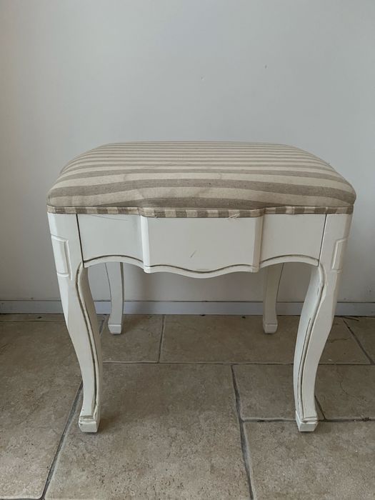 Banco VIENA do Gato Preto