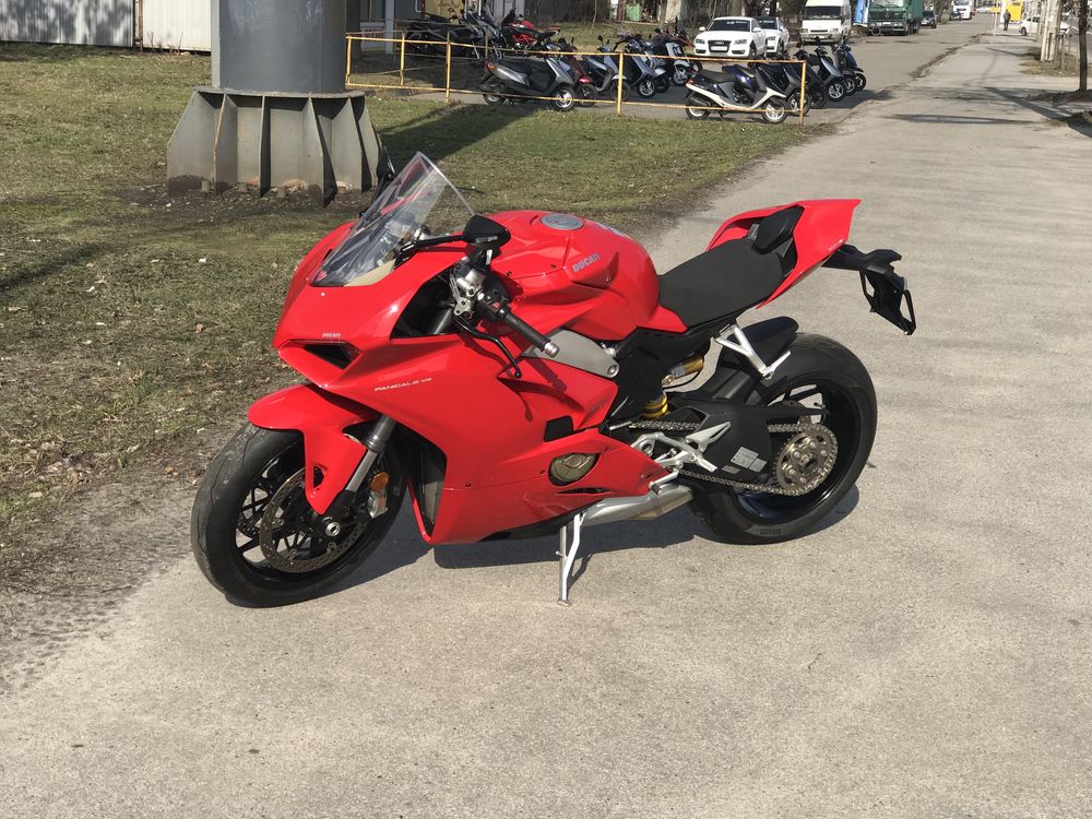 Мотоцикл Ducati Panigale V4