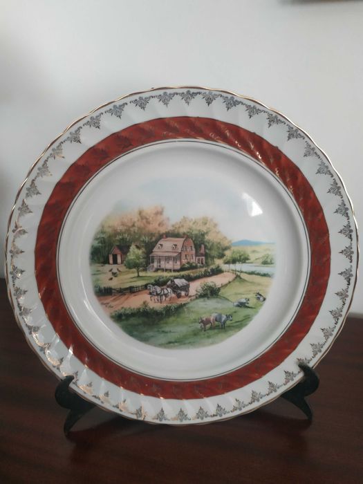 Prato para decoração antigo em estado Novo