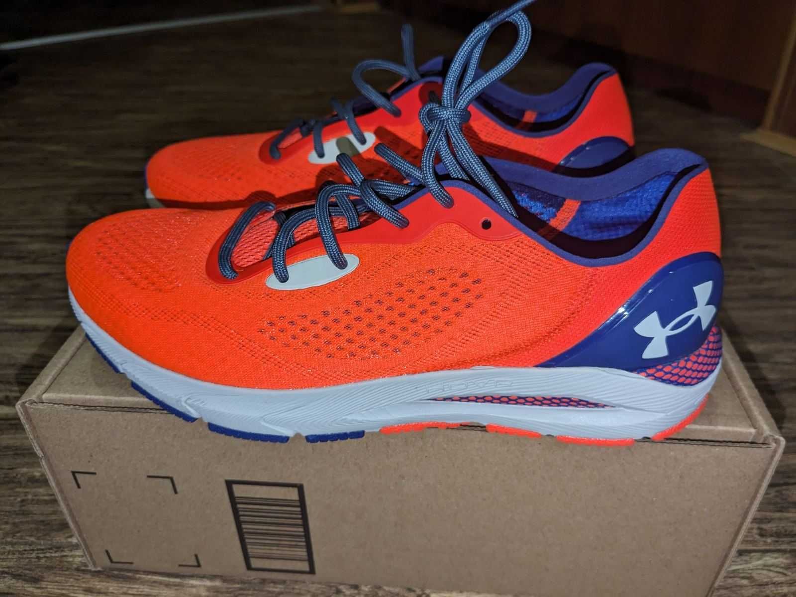 US10 Under Armour Sonic5 бігові кросівки 43,5