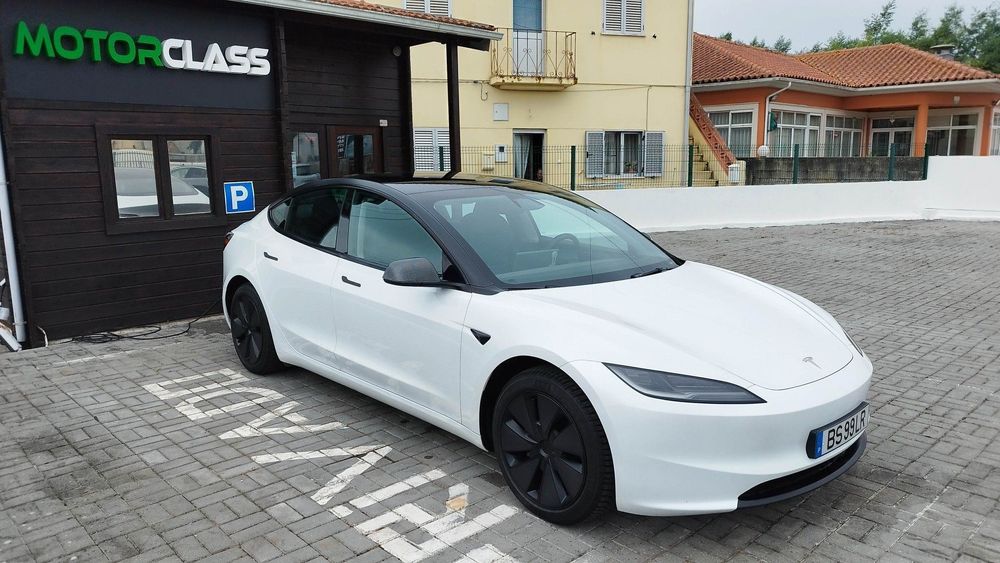 Tesla Model 3 Tração Traseira