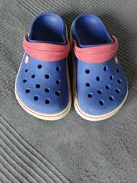 Crocs J2 klapki uniwersalne