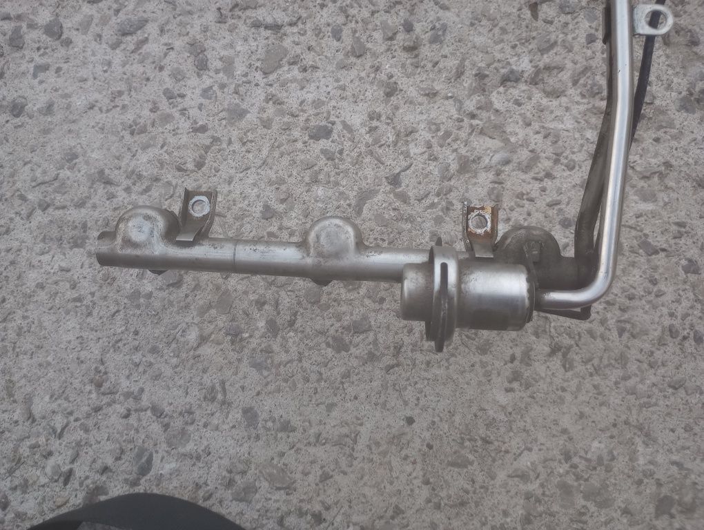 Audi a4b6 a4 b6 3.0 V6 benzyna listwa wtryskowa