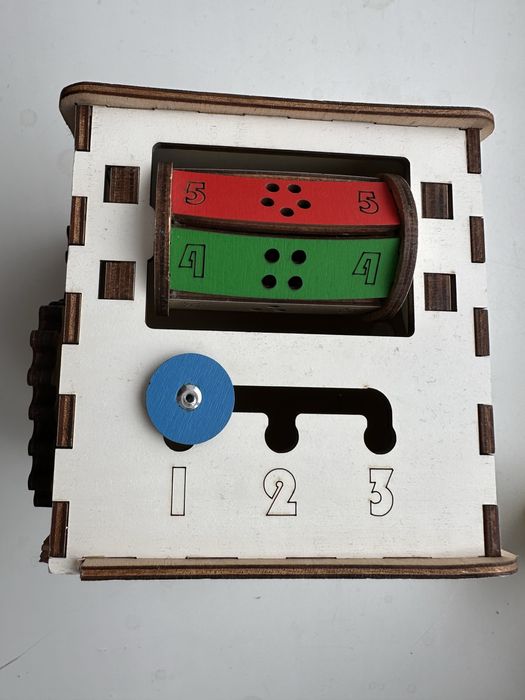 Бізікуб, бізі куб,деревʼяний сортер, деревяні іграшки