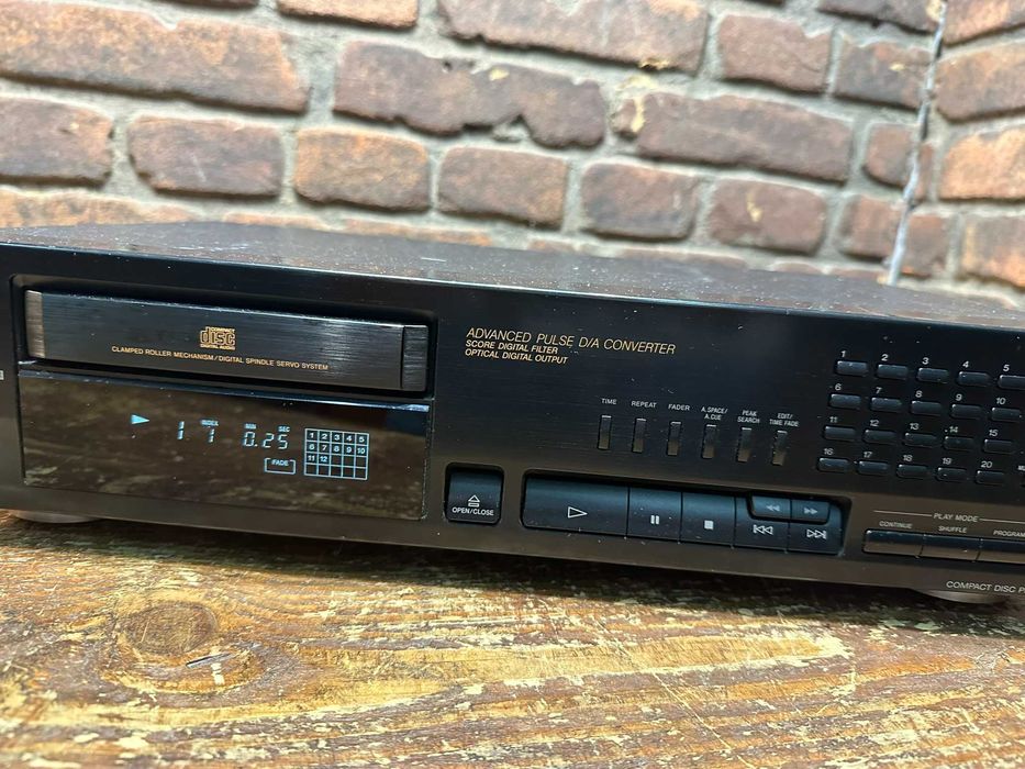 Odtwarzacz CD Sony CDP-515