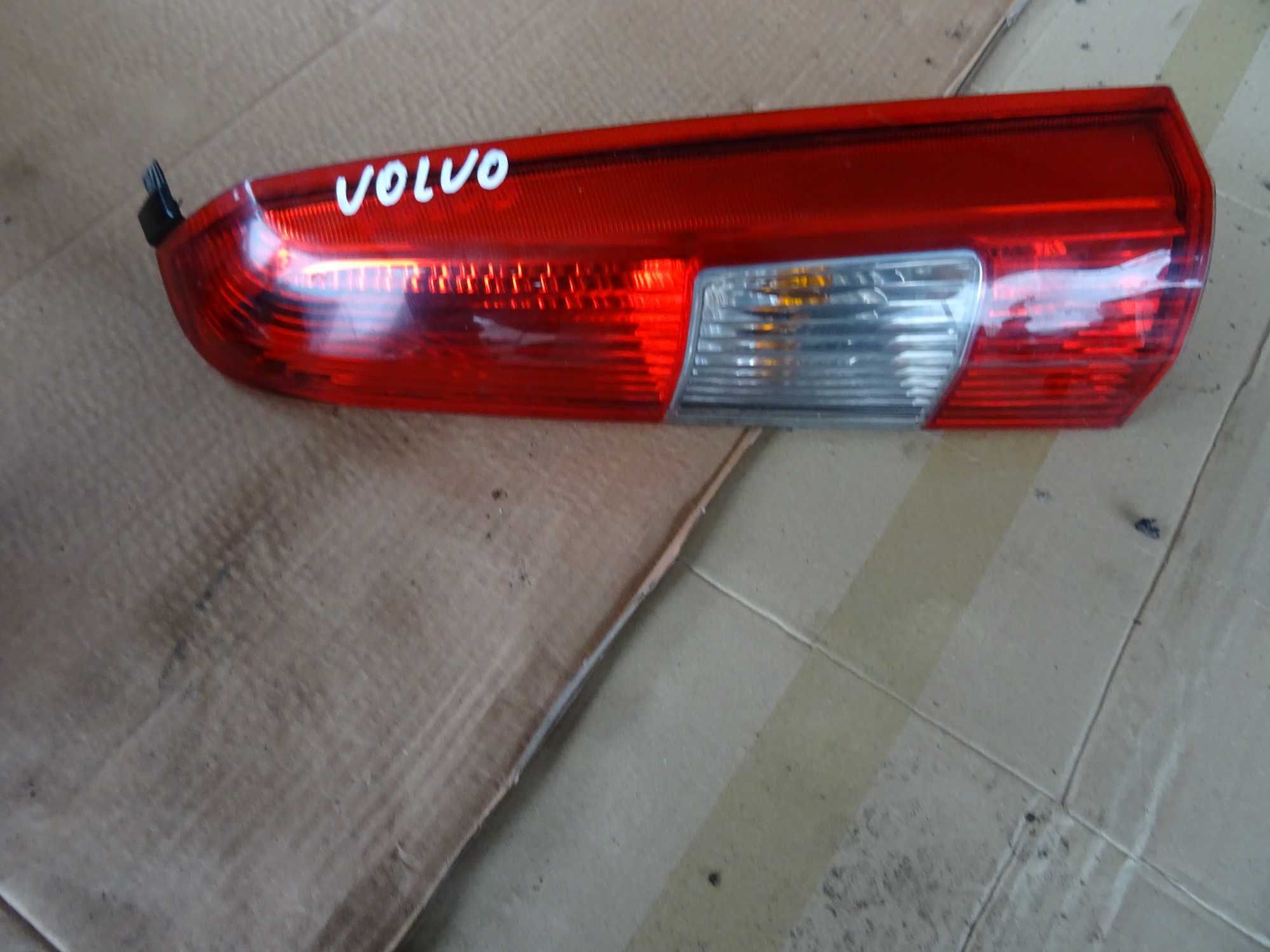Lampa Prawa Tył Górna Volvo V70 II