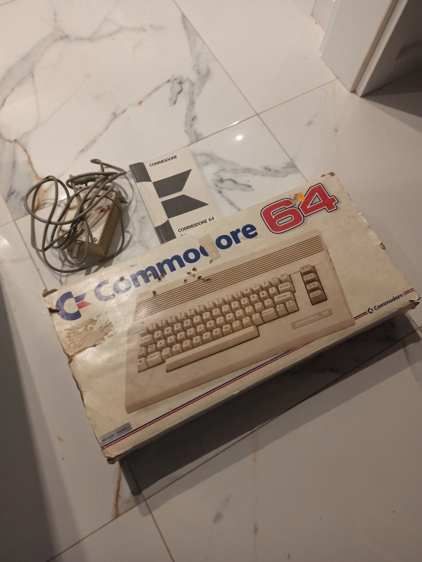 Commodore 64 w pudelku