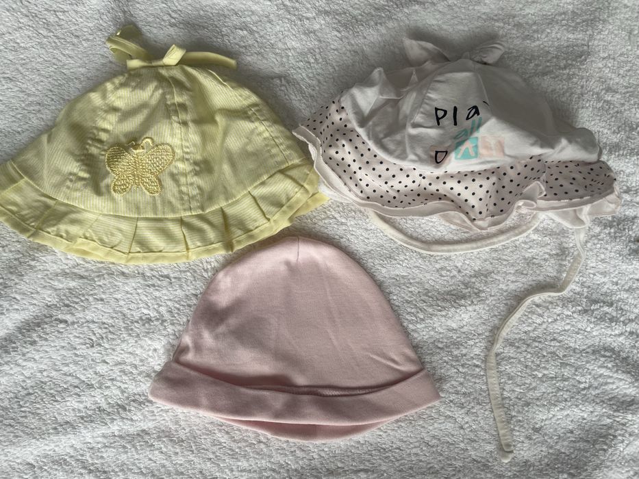 Czapeczki dla niemowlaka