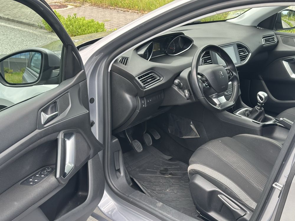Peugeot 308 1.6 HDi 120cv - 2016 - Nacional - 172.000km - 11.000€ Nego