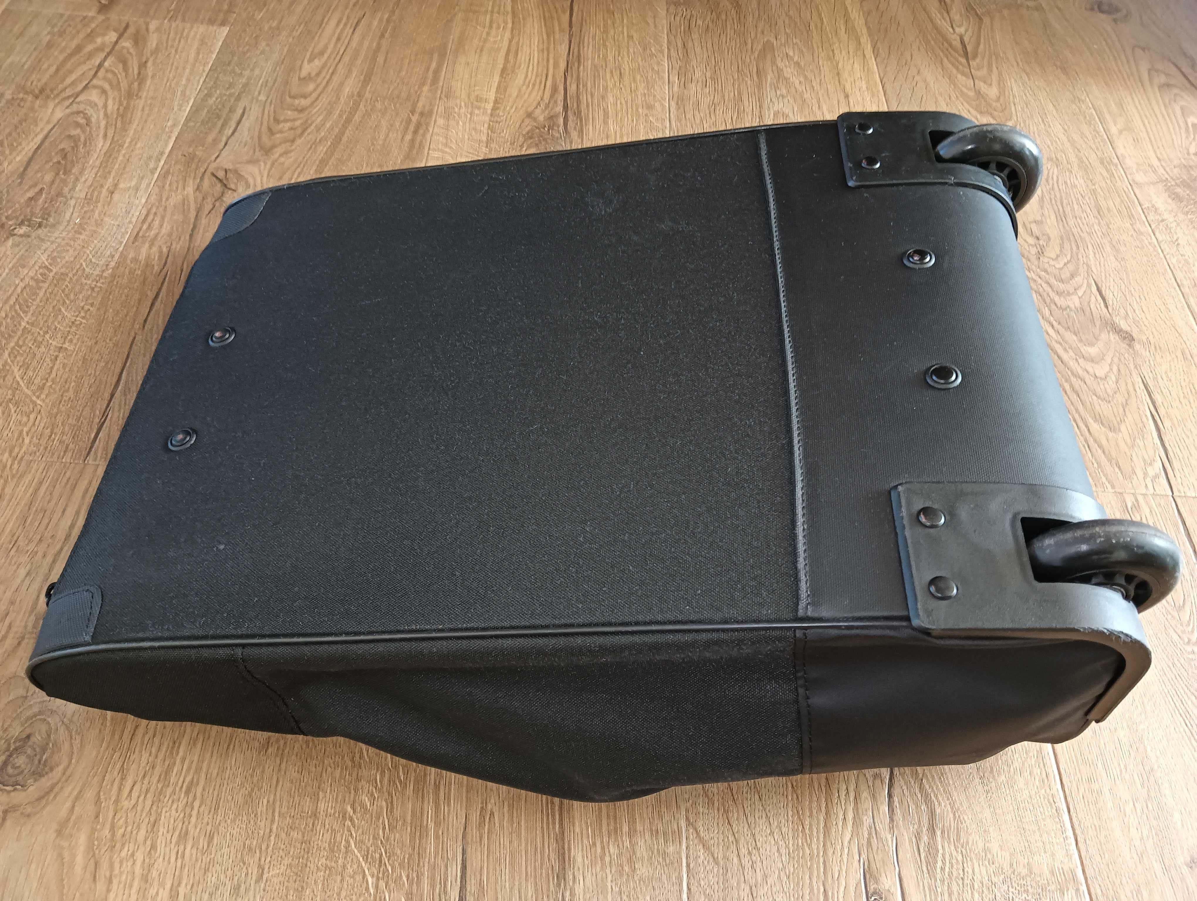 Walizka kabinowa na kółkach, Decathlon NEWFEEL TR 100 30L
