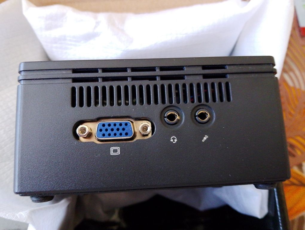 Mini komputer Gigabyte GB-BACE-3160