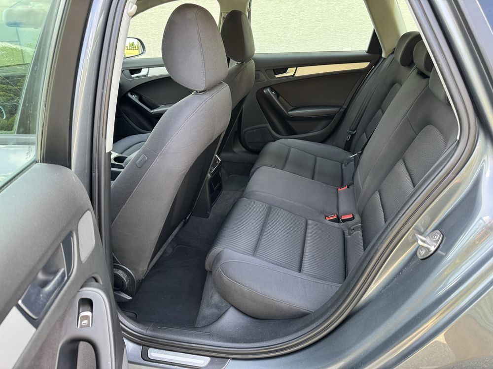 Audi A4 B8 LIFT 2.0 TDI 150KM *automat*ledy*navi*zarej.PL*