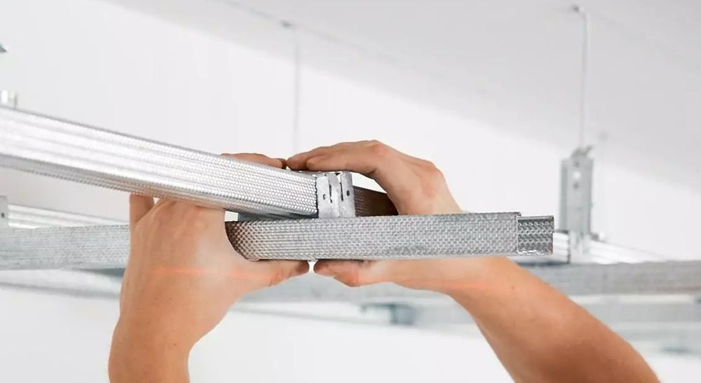 Łączniki krzyżowe firmy rigips 300 szt