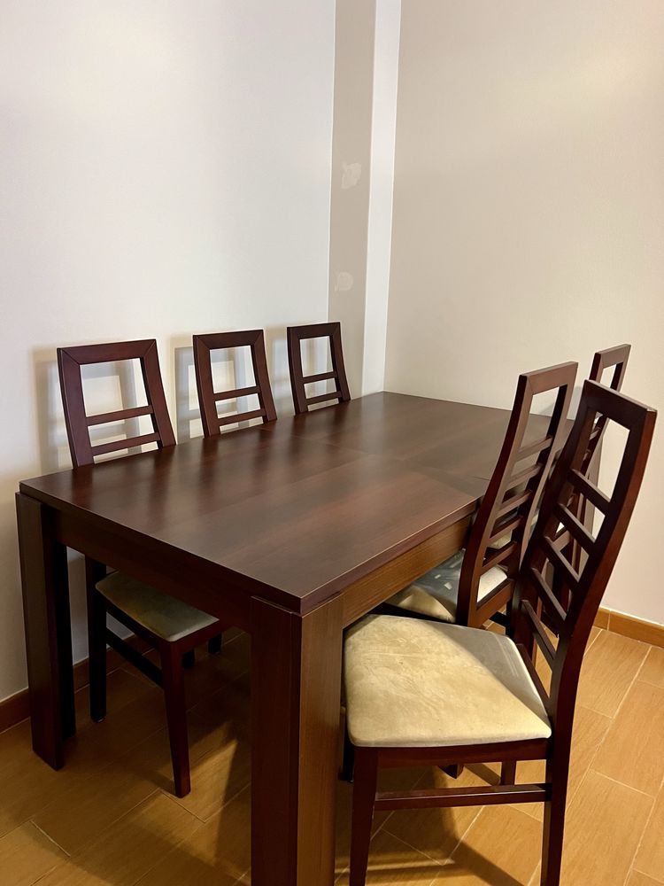 Mesa de jantar extensível