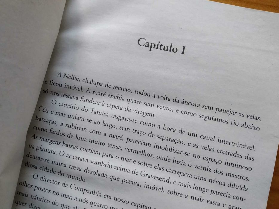 (PORTES GRÁTIS) O Coração das Trevas - Joseph Conrad (Volume 17)