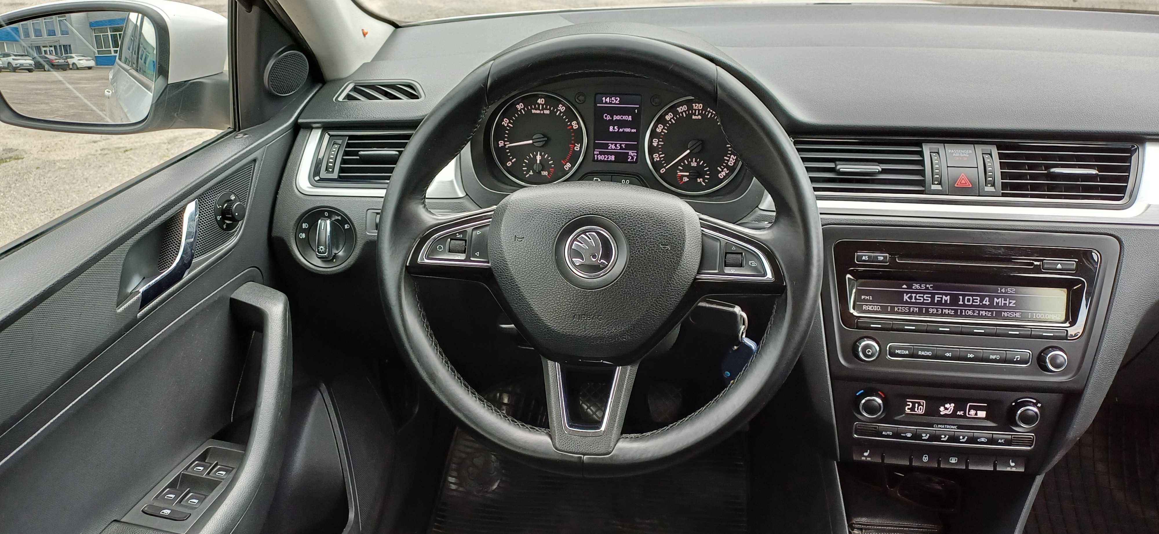 Офіційна Skoda Rapid 1.6 МРІ ГАЗ-Бензин 2013 року