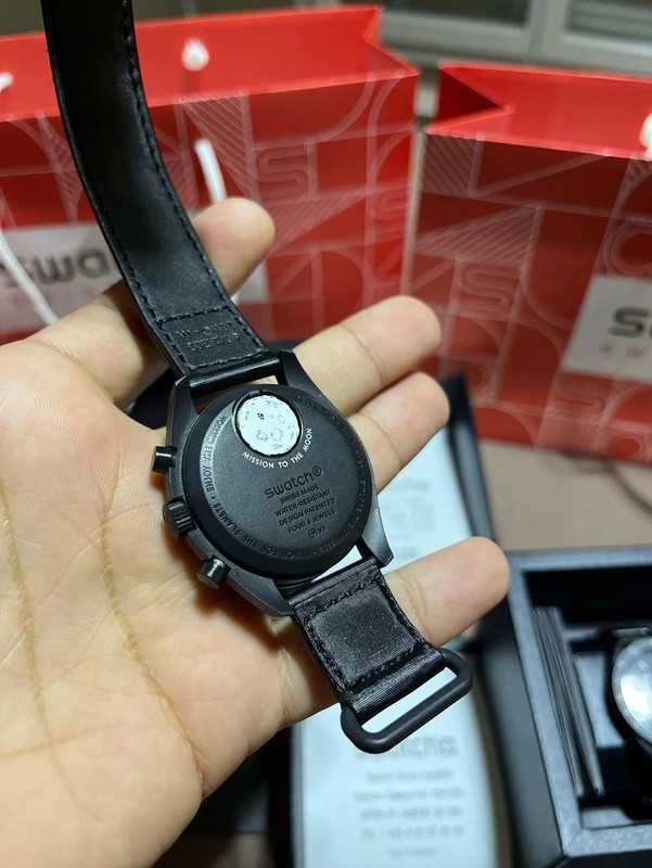 Omega x Swatch SO33B700 Snoopy - Kolekcjonerski model nowej fazy