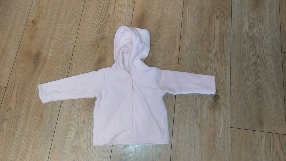 bluza rozpinana MARK & SPECER z kapturem 
roz z metki 3-6 M