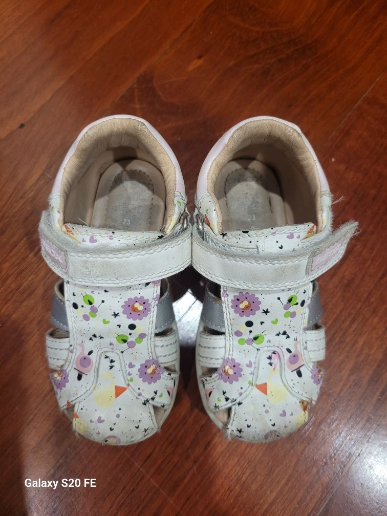 Geox sandalias menina 23