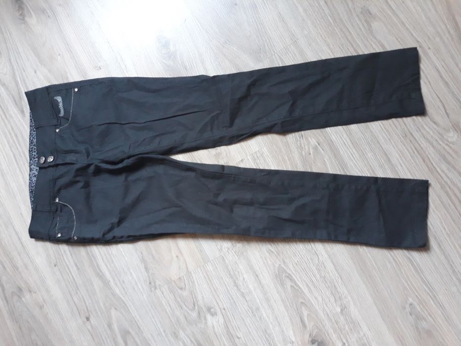 Spodnie 11 lat rozmiar 146