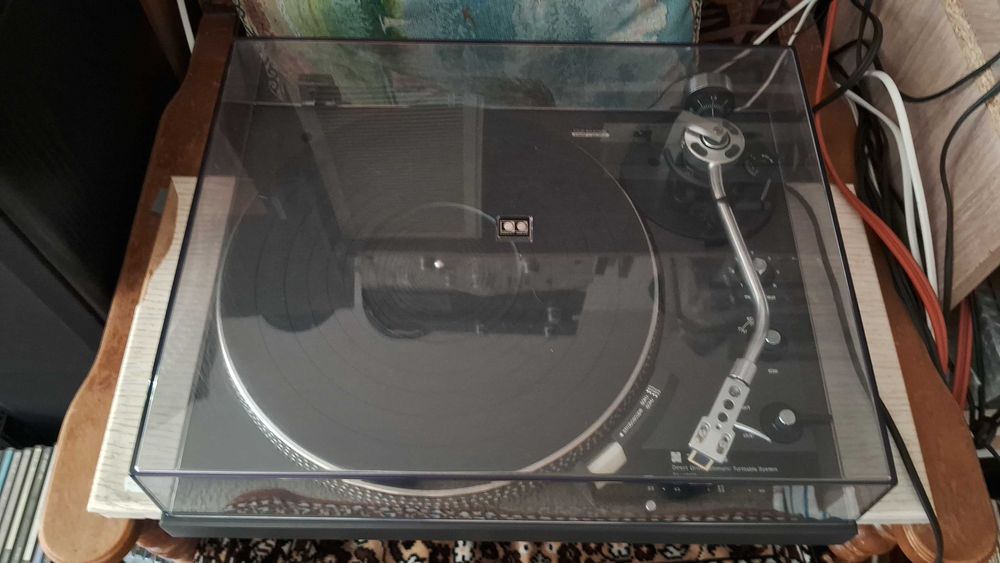 Technics SL-1900 Direct Drive Automatics програвач вінілу.