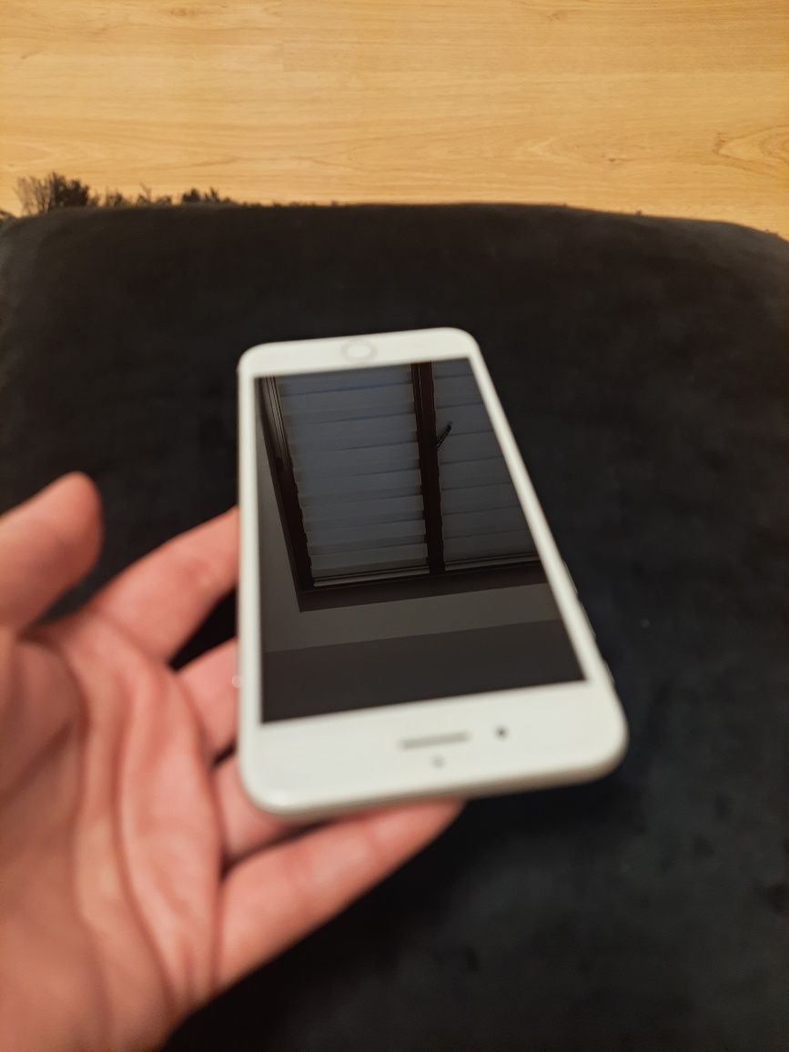 IPhone 8 Plus 64 GB
