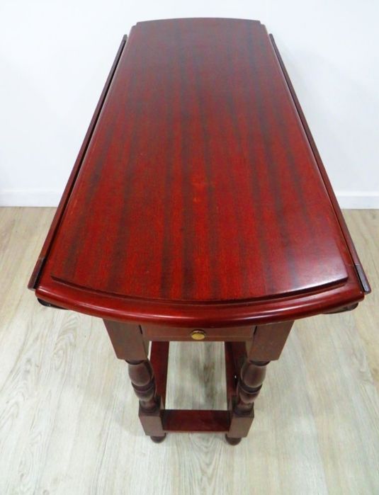 Mesa de abrir com duas abas.