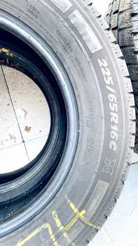 Pneus 225/65/R16C usado