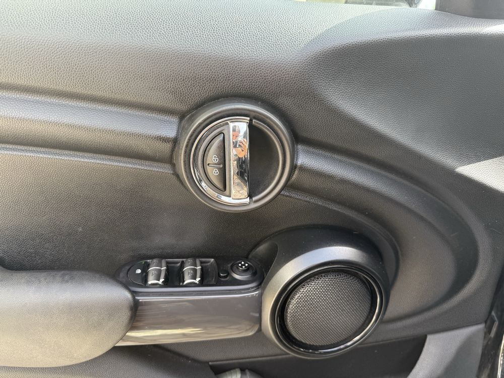 Mini Cooper D Preto