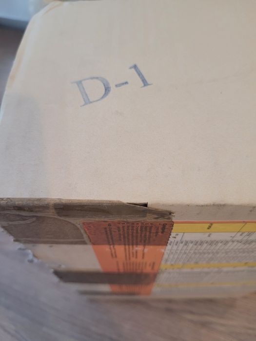 Uchwyty do bagażnika dachowego  DROMADER D-1