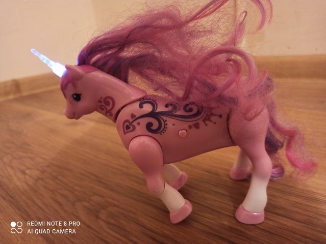 Konik interaktywny My Little Pony różowy świeci dzwoni ruchome nogi