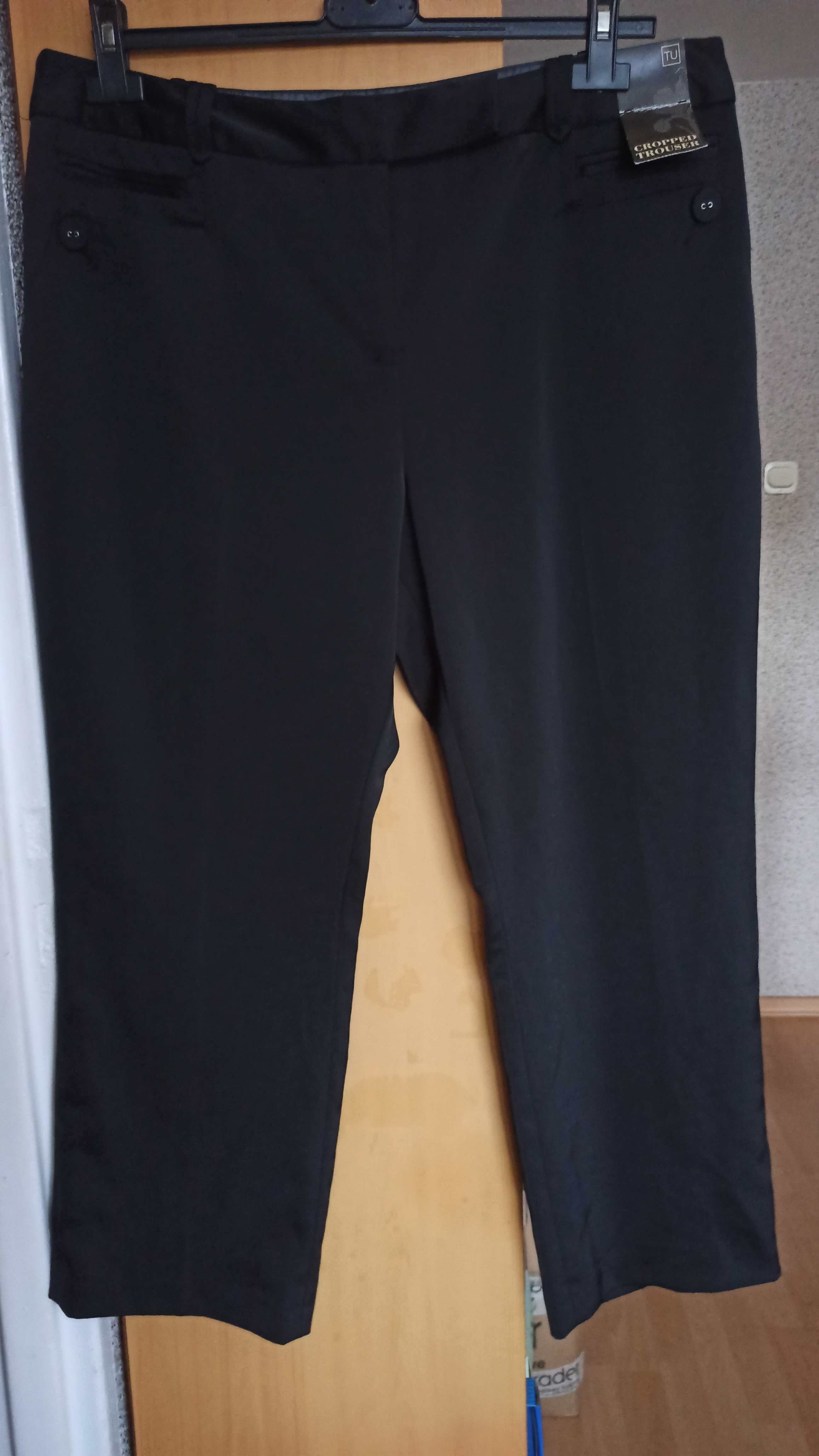 Czarne eleganckie nowe spodnie rozmiar 44 - 46 TU