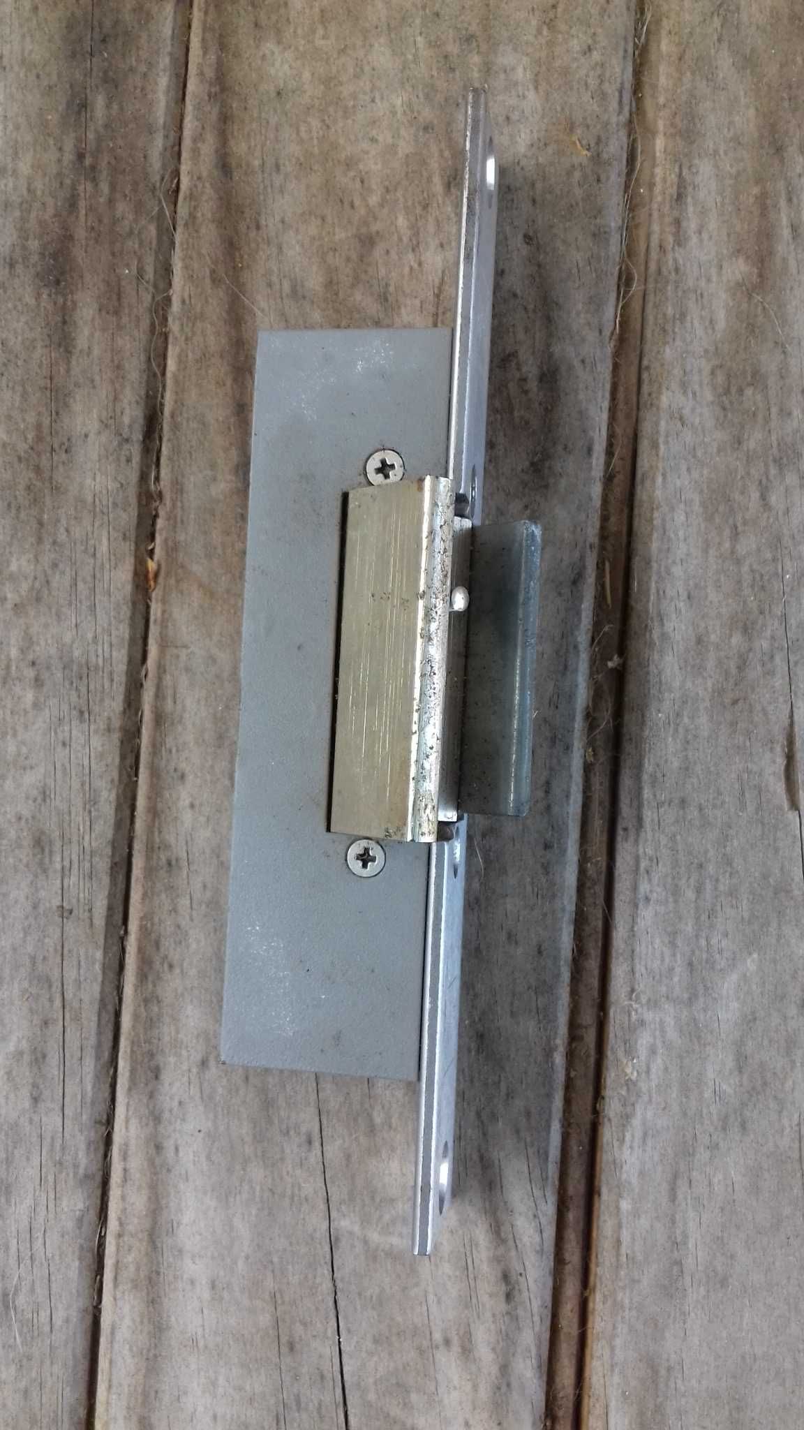 Trinco electrico 12 v