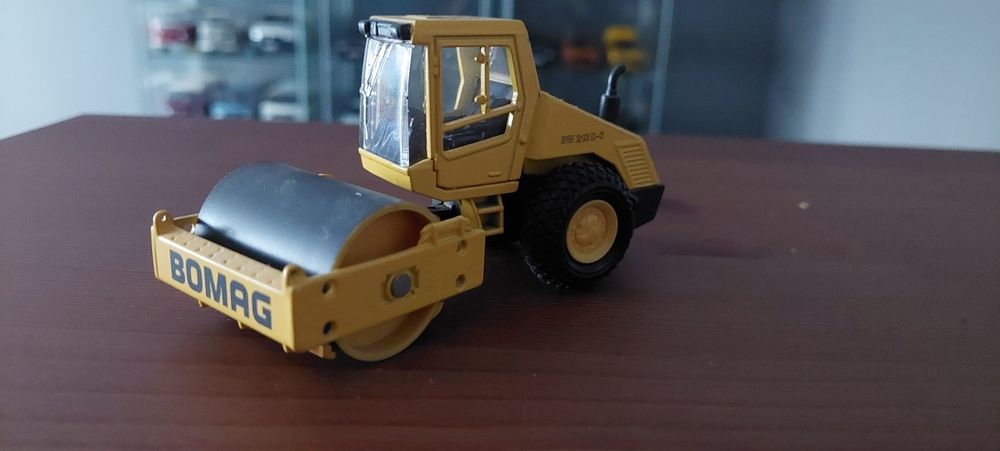 Model 1:50 Walec Bomag BW 213 D-3
