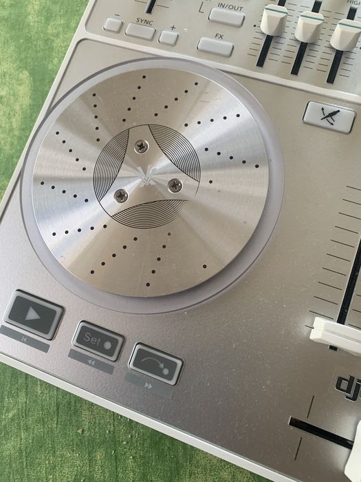 Vestax SPIN DJ Controller