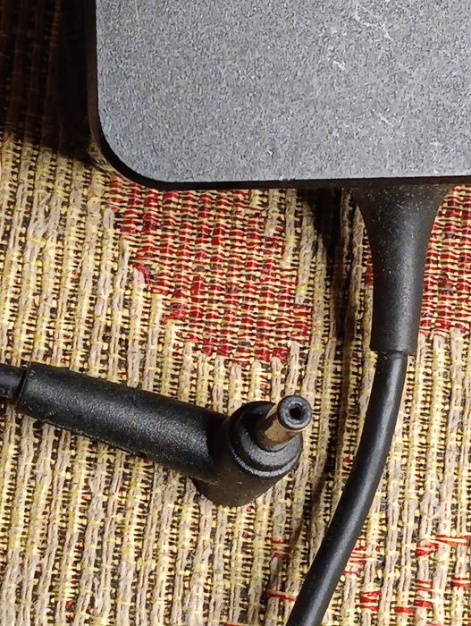 Блок живлення зарядне до ноутбука ASUS 19V 3.42A 65W (4.0×1.35mm)