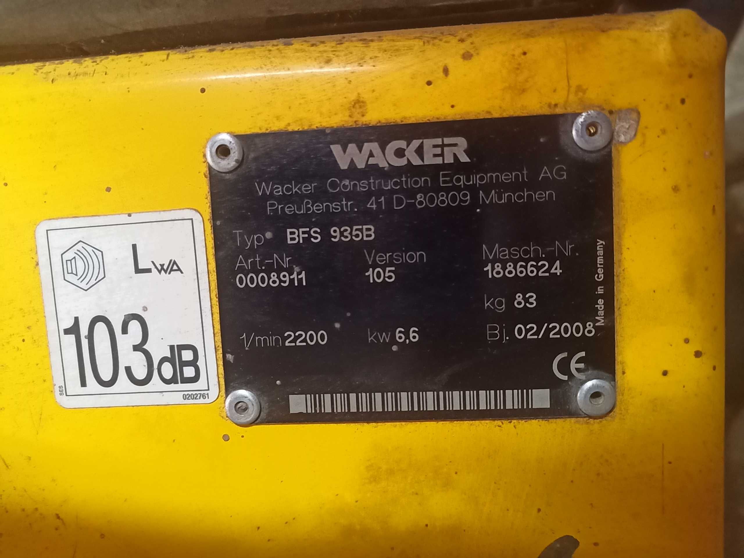 Przecinarka jezdna betonu asfaltu Wacker Neuson BFS 935B