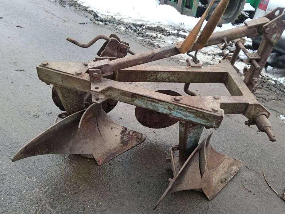 Pług 2 skibowy z Krojem Ursus C330 C360 Ładny